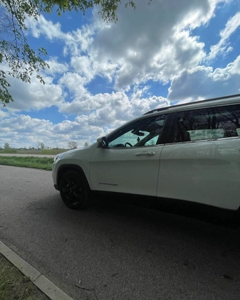 Jeep Cherokee cena 88900 przebieg: 46000, rok produkcji 2021 z Łapy małe 742